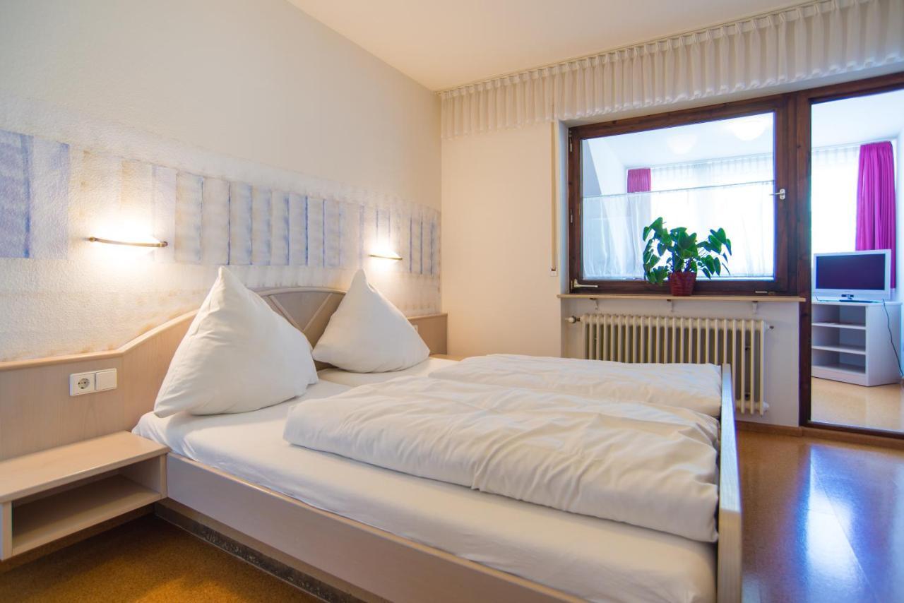 Gasthaus Pension Loewen Freiburg Bagian luar foto